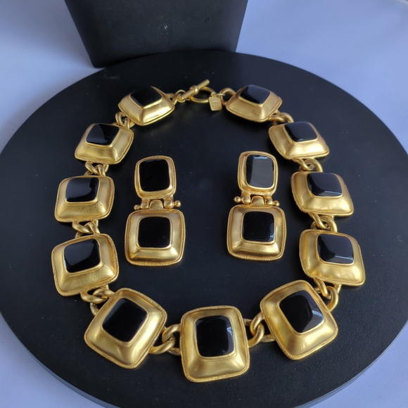 Vintage Anne Klein Black Enamel Chunky Necklace and Earrings - Picture 4 of 10